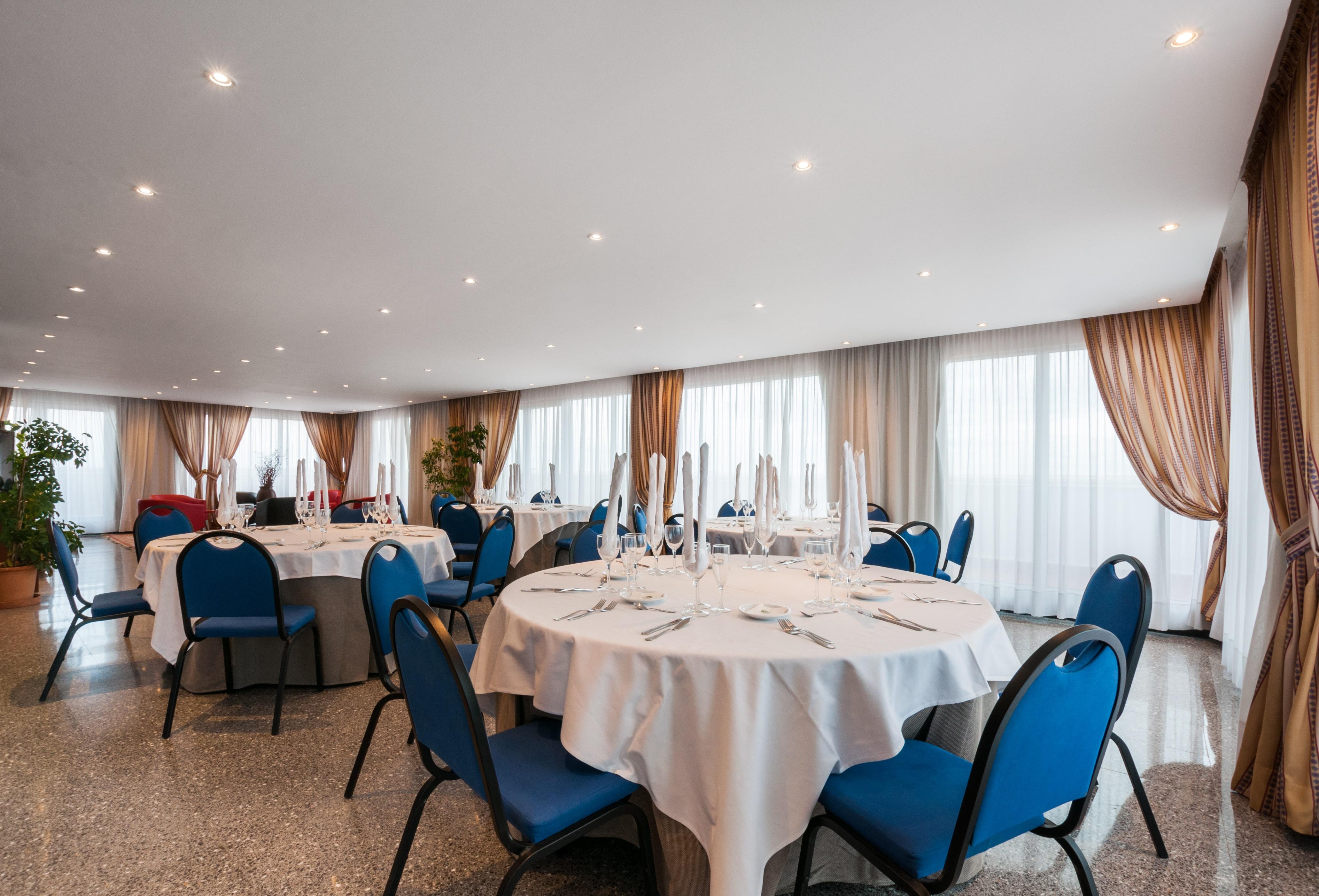 Hotel Gaudi Реус Екстериор снимка