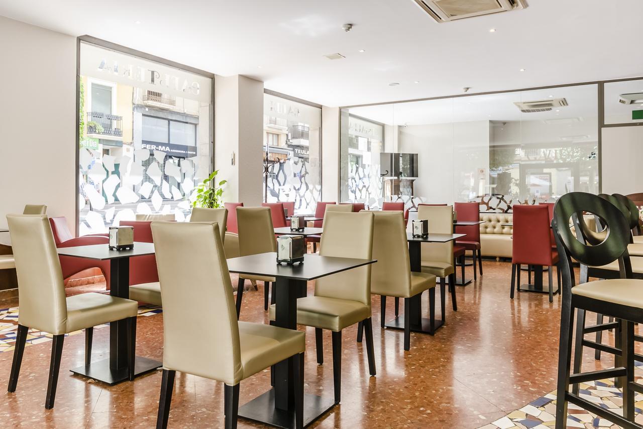 Hotel Gaudi Реус Екстериор снимка