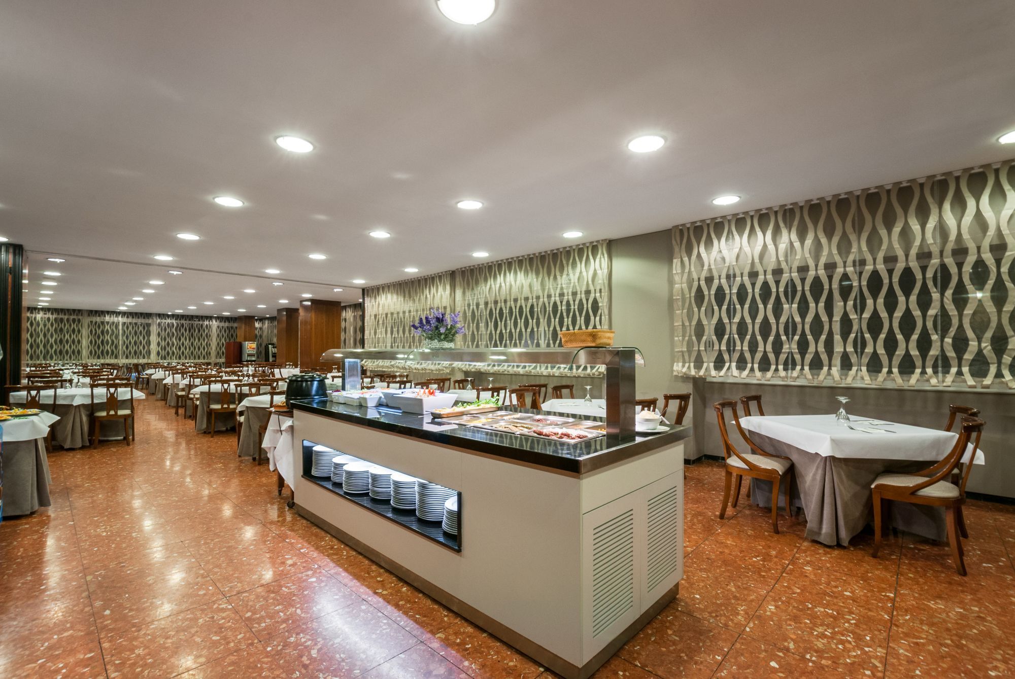 Hotel Gaudi Реус Екстериор снимка
