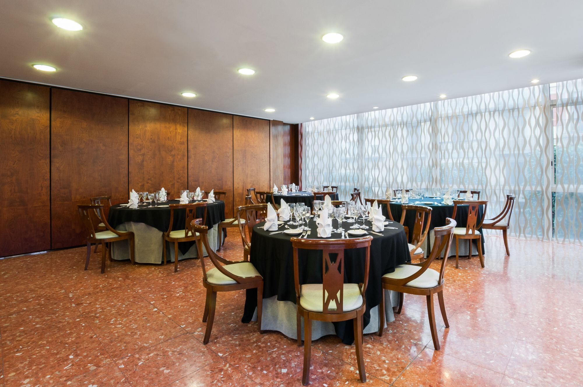 Hotel Gaudi Реус Екстериор снимка